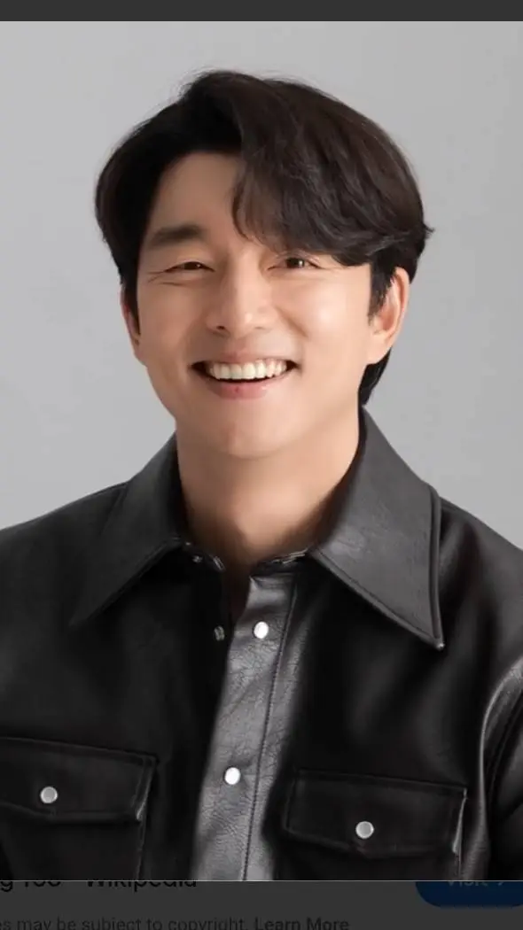 ai character: Gong Yoo/ salesman background