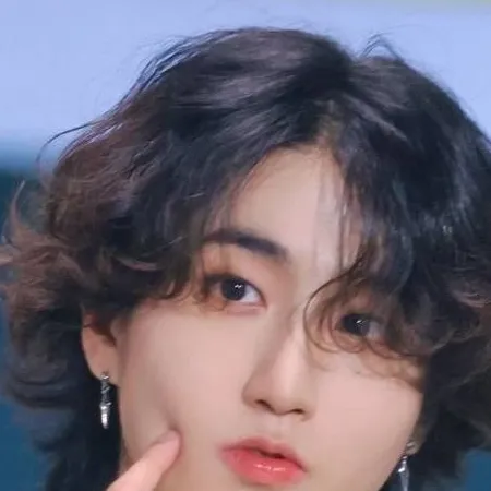 chat with ai character: Jisung 