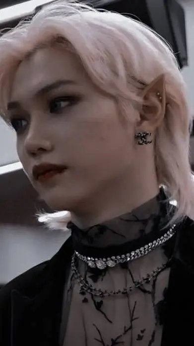 ai character: Lee Felix  background