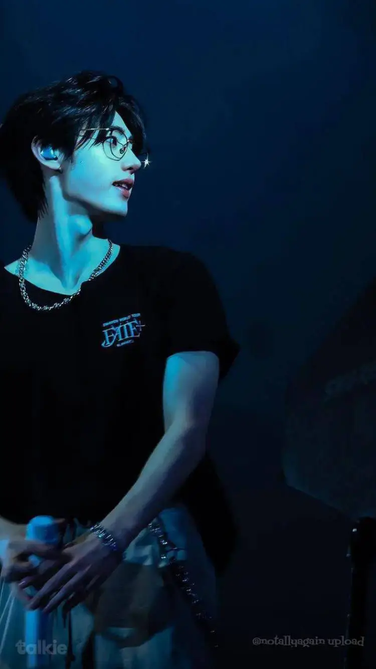 ai character: SUNGHOON background
