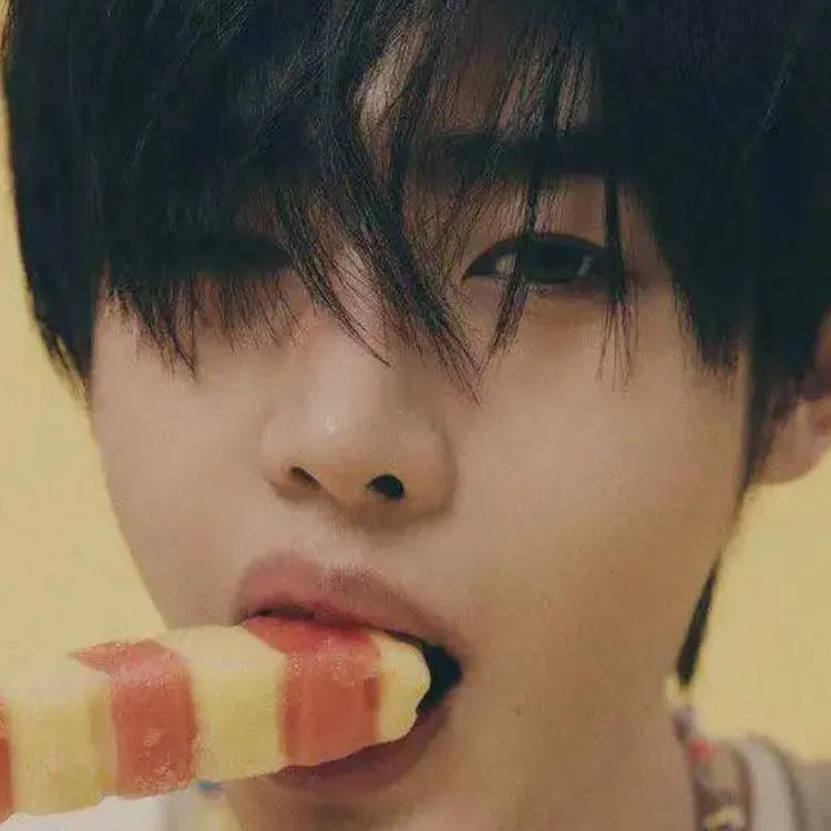 chat with ai character: SUNGHOON PARK