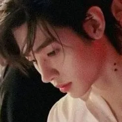 chat with ai character: Sunghoon Park