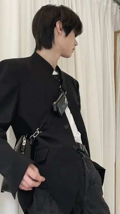 ai character: Sunghoon background