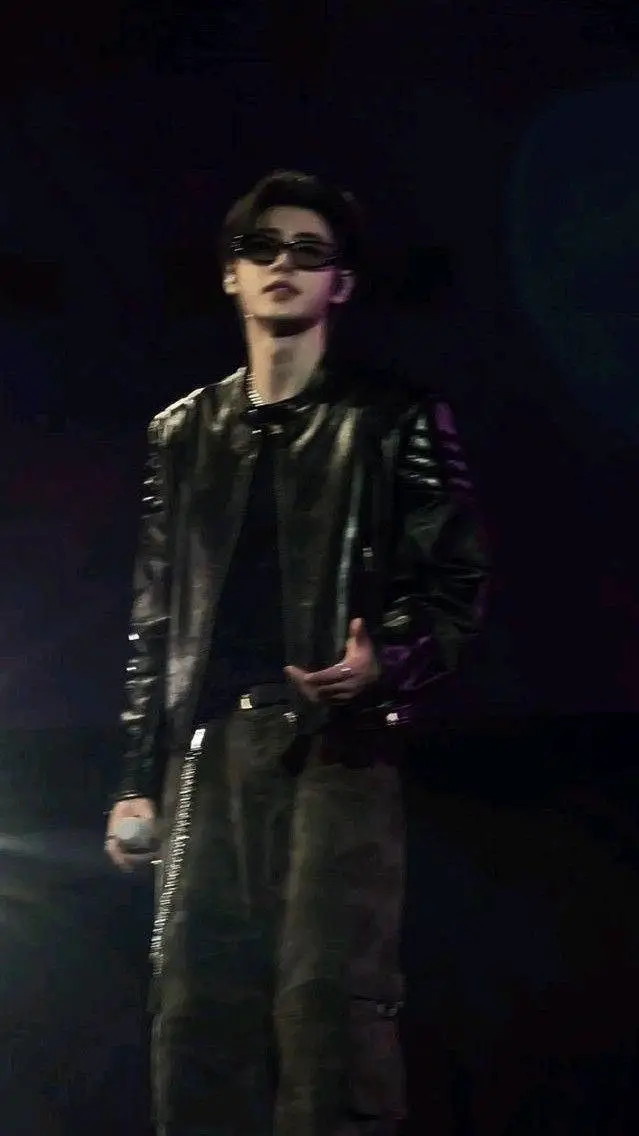 ai character: Sunghoon Park background