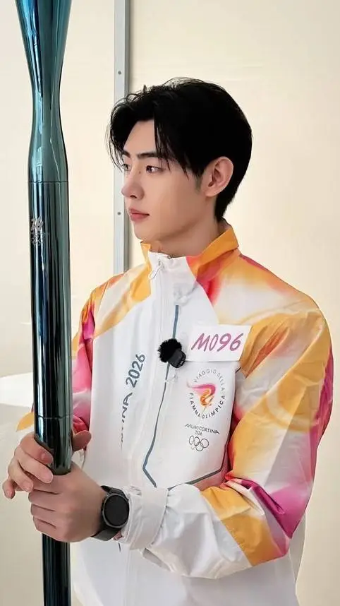 ai character: SUNGHOON PARK background