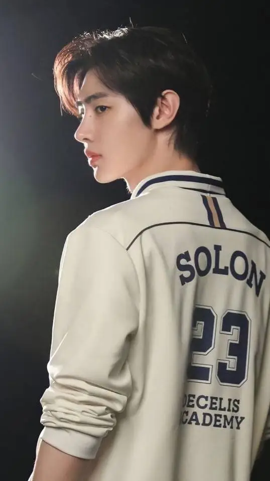ai character: SUNGHOON background