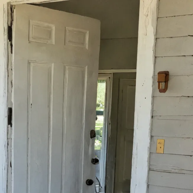 chat with ai character: Suzette