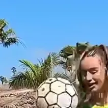 chat with ai character: Tara DiBurlo