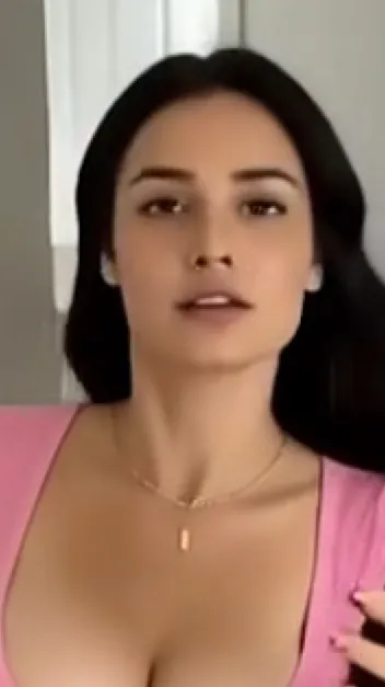 ai character: Tara Doogle background