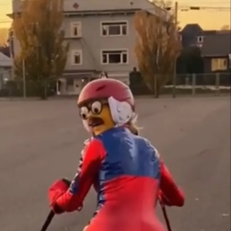 chat with ai character: Chelsea Ross