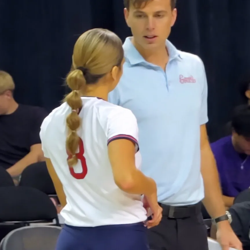 chat with ai character: Coach Maloney