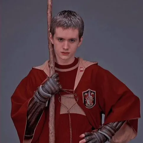 chat with ai character: oliver wood