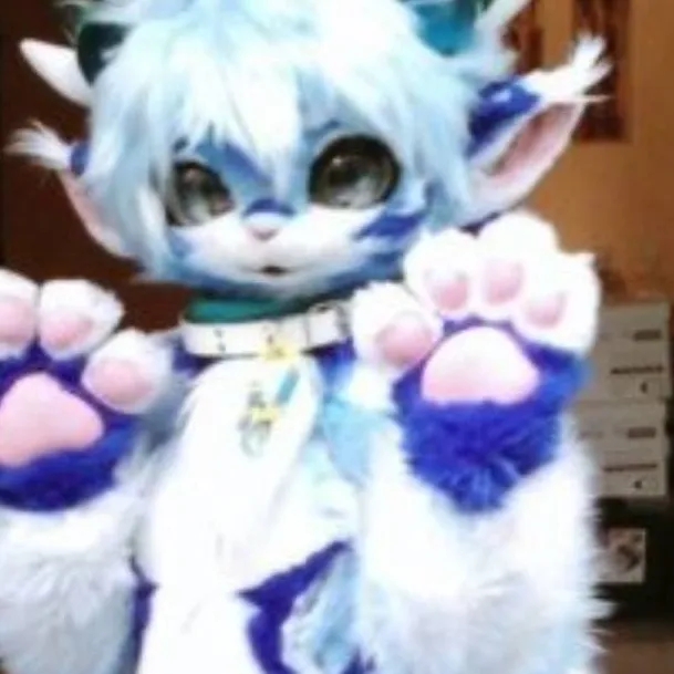 chat with ai character: furr