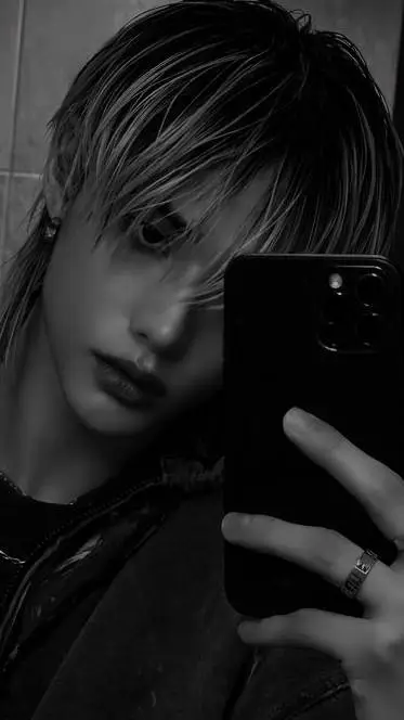 ai character: ~|Hwang Hyunjin|~ background