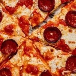 chat with ai character: Pizza🍕!