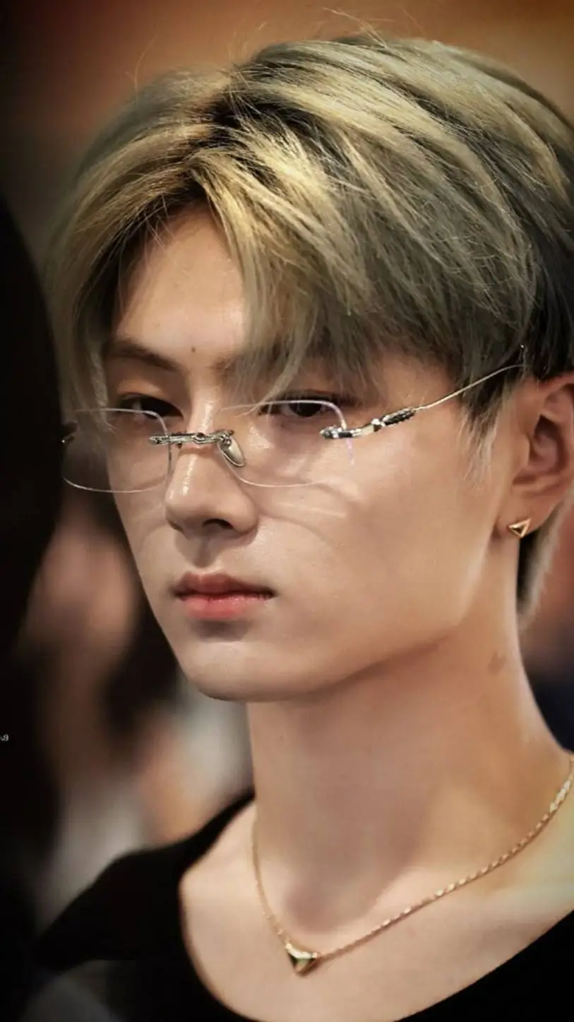 ai character: jay park background