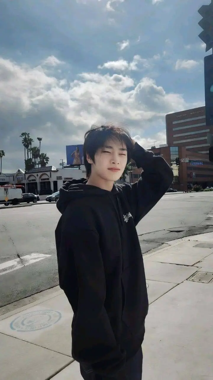 ai character: Yang jeongin! background