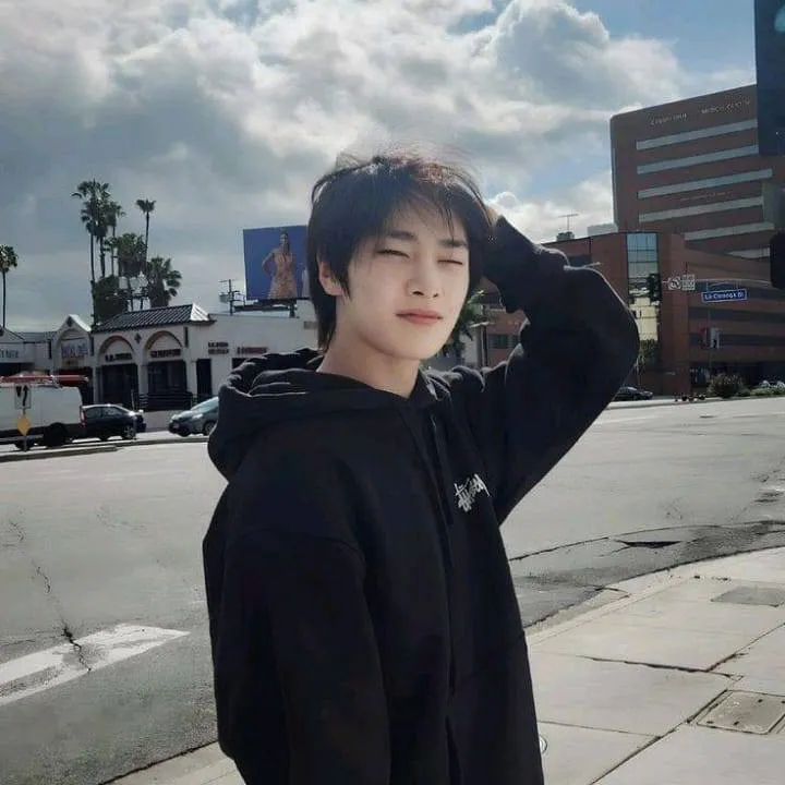 chat with ai character: Yang jeongin!