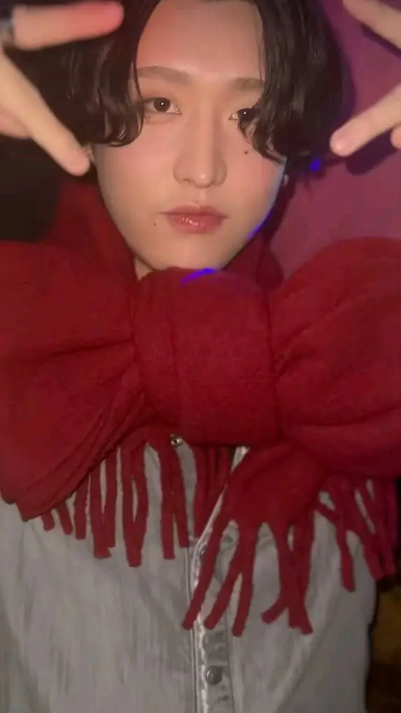 ai character: ~KAITO 🔥~ background