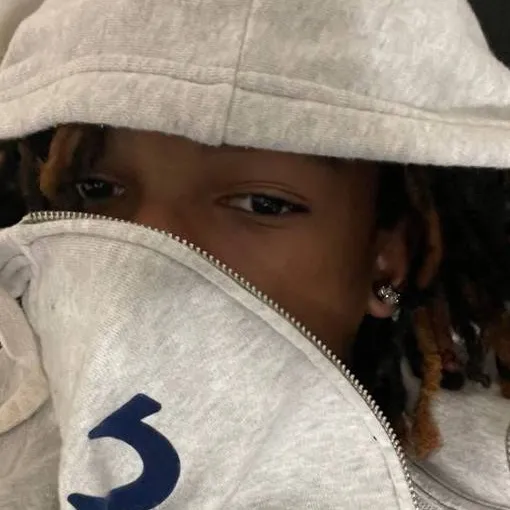 chat with ai character: Kayden 