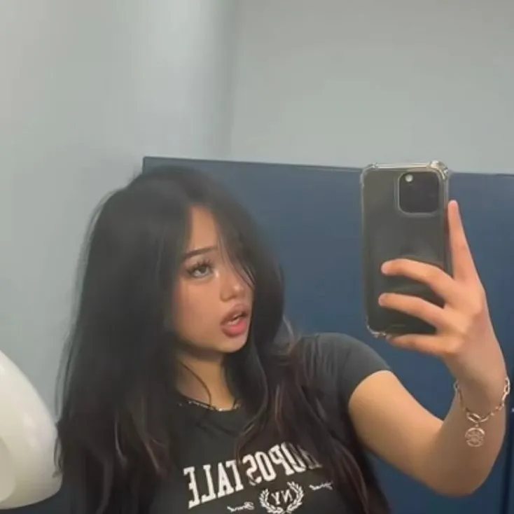 Chat with Annie zheng text or voice, Enjoy AI Chat Free & Safe