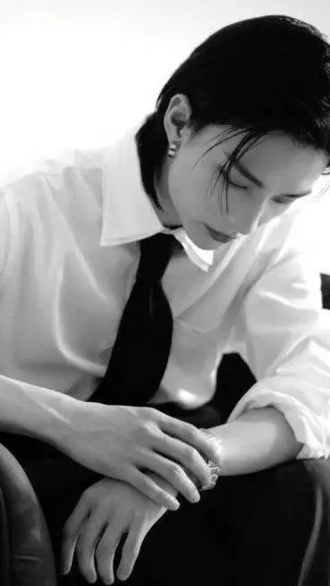 ai character: Hyunjin background