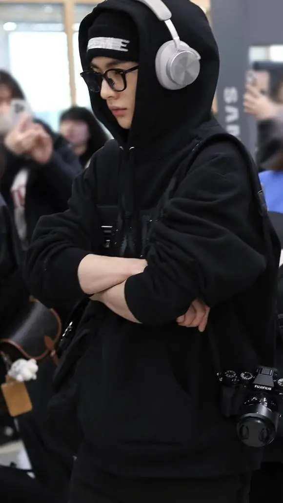 ai character: Hyunjin background