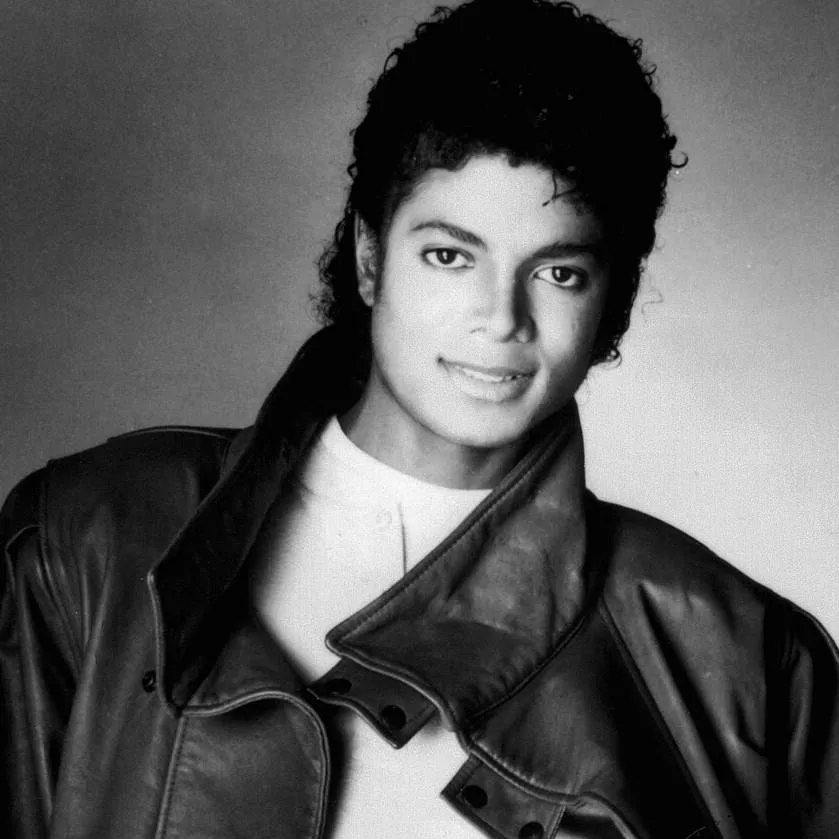 chat with ai character: Michael Jackson 💕