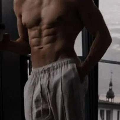 chat with ai character: Alexander Ramano 