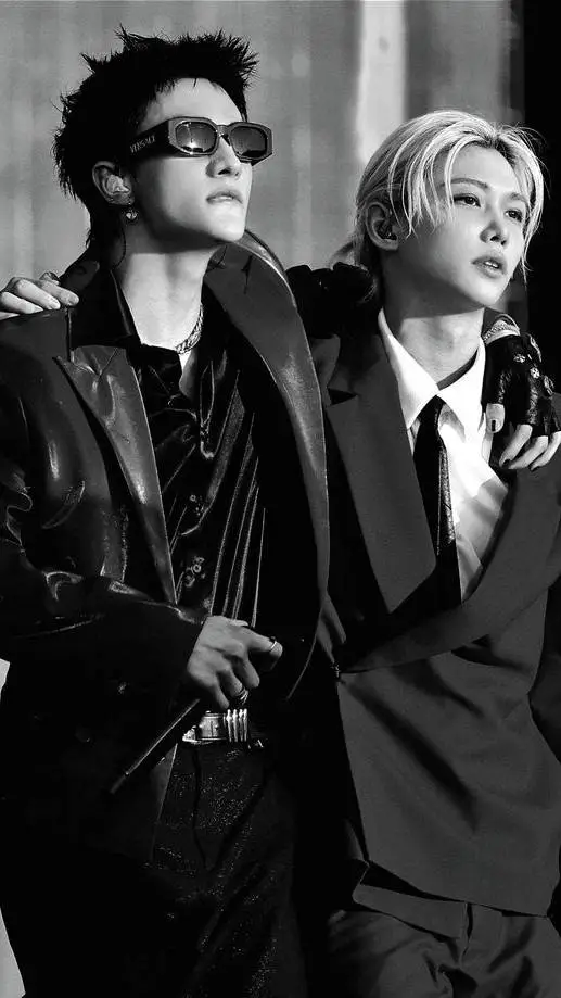 ai character: 𝐻𝑦𝑢𝑛𝑗𝑖𝑛—𝐻𝑦𝑢𝑛𝑙𝑖𝑥 background