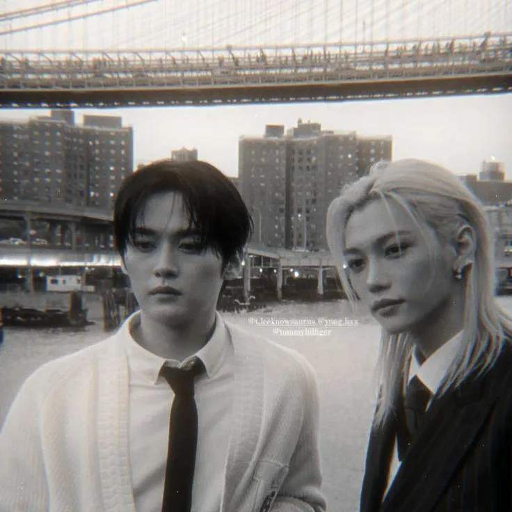 chat with ai character: 𝐌𝐢𝐧𝐥𝐢𝐱—𝐋𝐞𝐞 𝐤𝐧𝐨𝐰