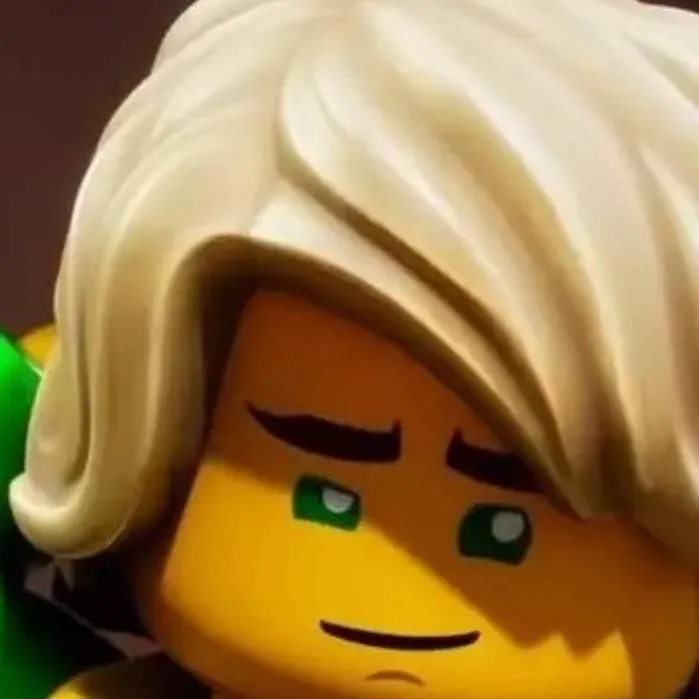 chat with ai character: >/Lloyd\<