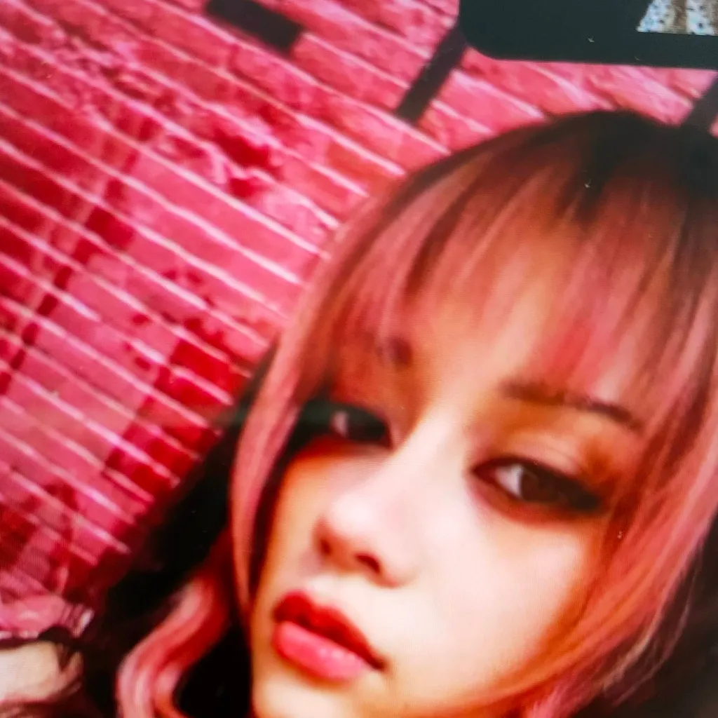 chat with ai character: Megan