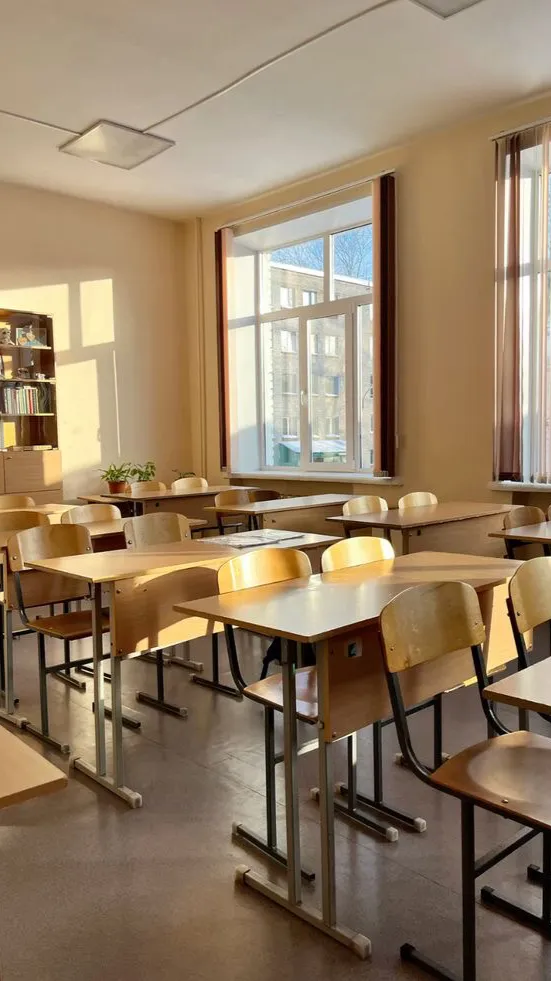 ai character: Classroom background