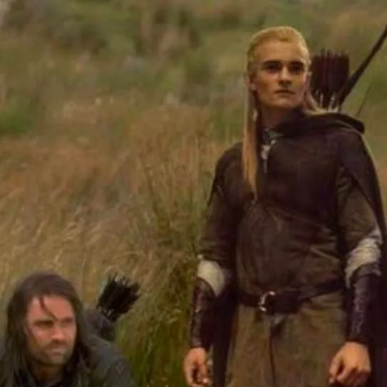 chat with ai character: Aragon x legolas