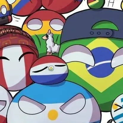 chat with ai character: Familia Latam