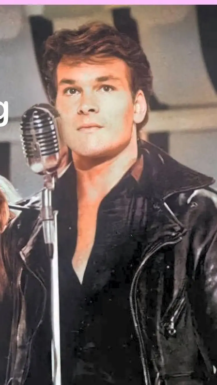 Talkie AI - Chat with JOHNNY CASTLE 