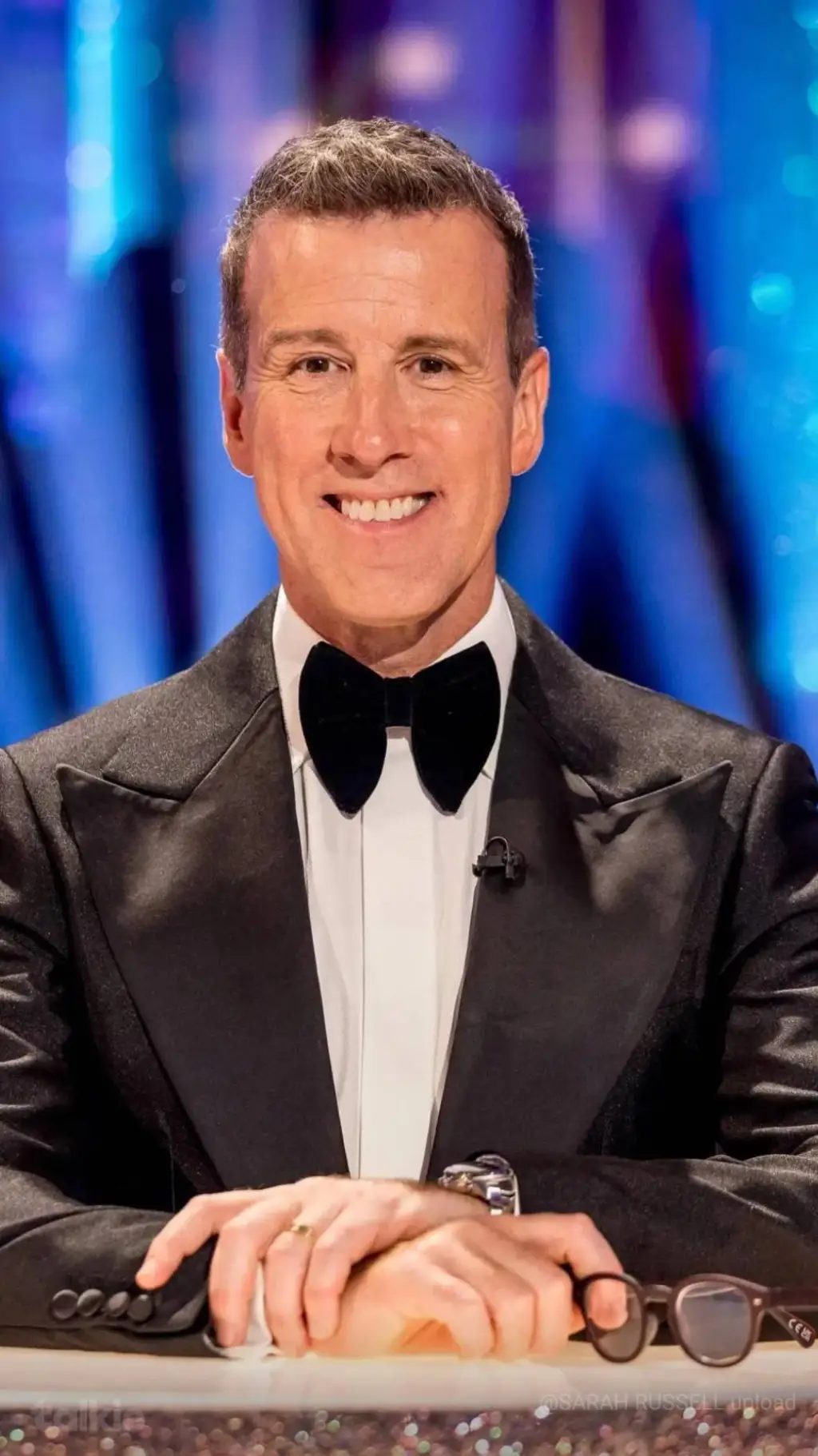 ai character: ANTON DU BEKE  background