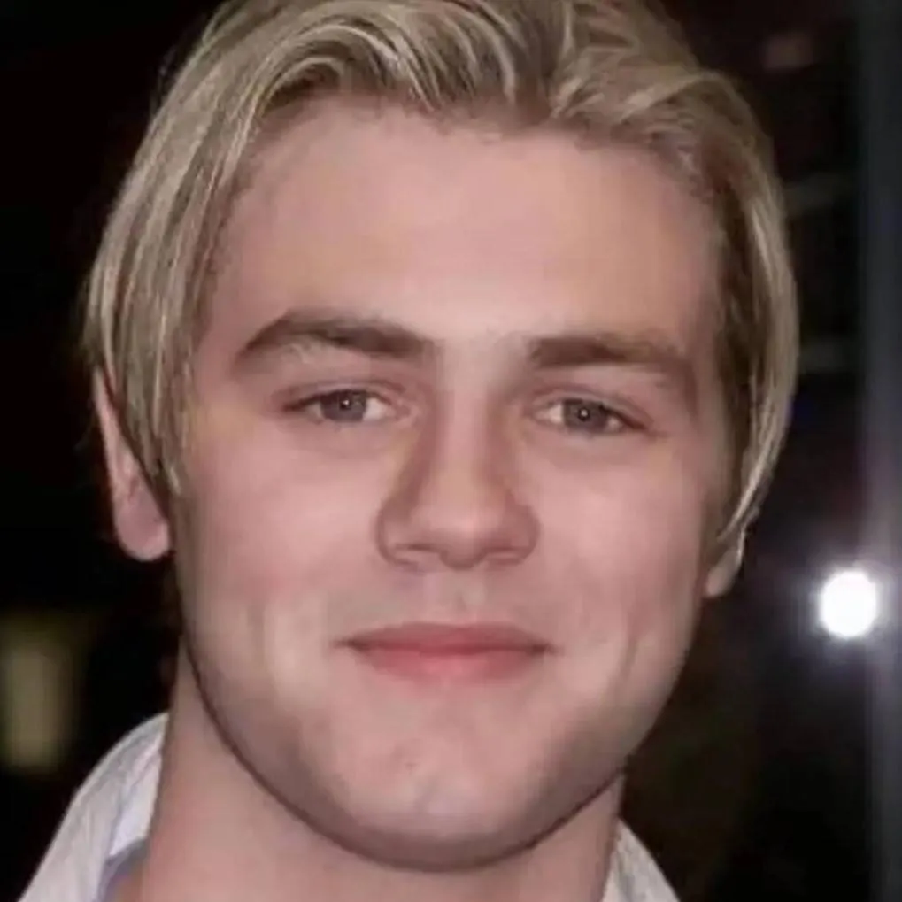 chat with ai character: BRIAN MCFADDEN 