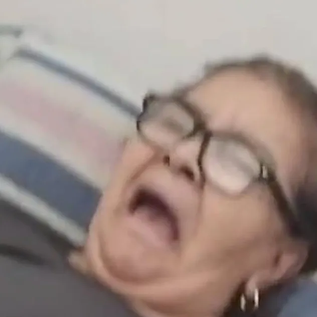 chat with ai character: tu abuela