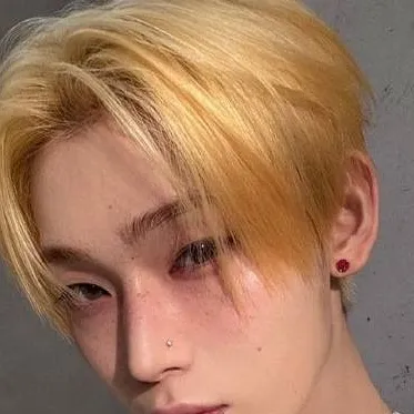 chat with ai character: sunoo