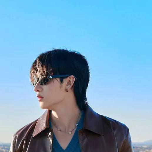 chat with ai character: 𖥠.bangchan.