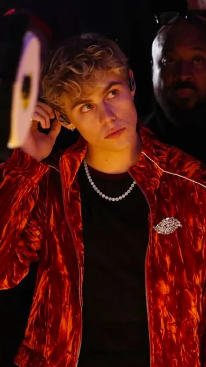 ai character: The Kid LAROI  background