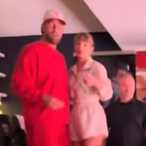 chat with ai character: Travis Kelce