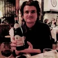 chat with ai character: STEVE SARAH 