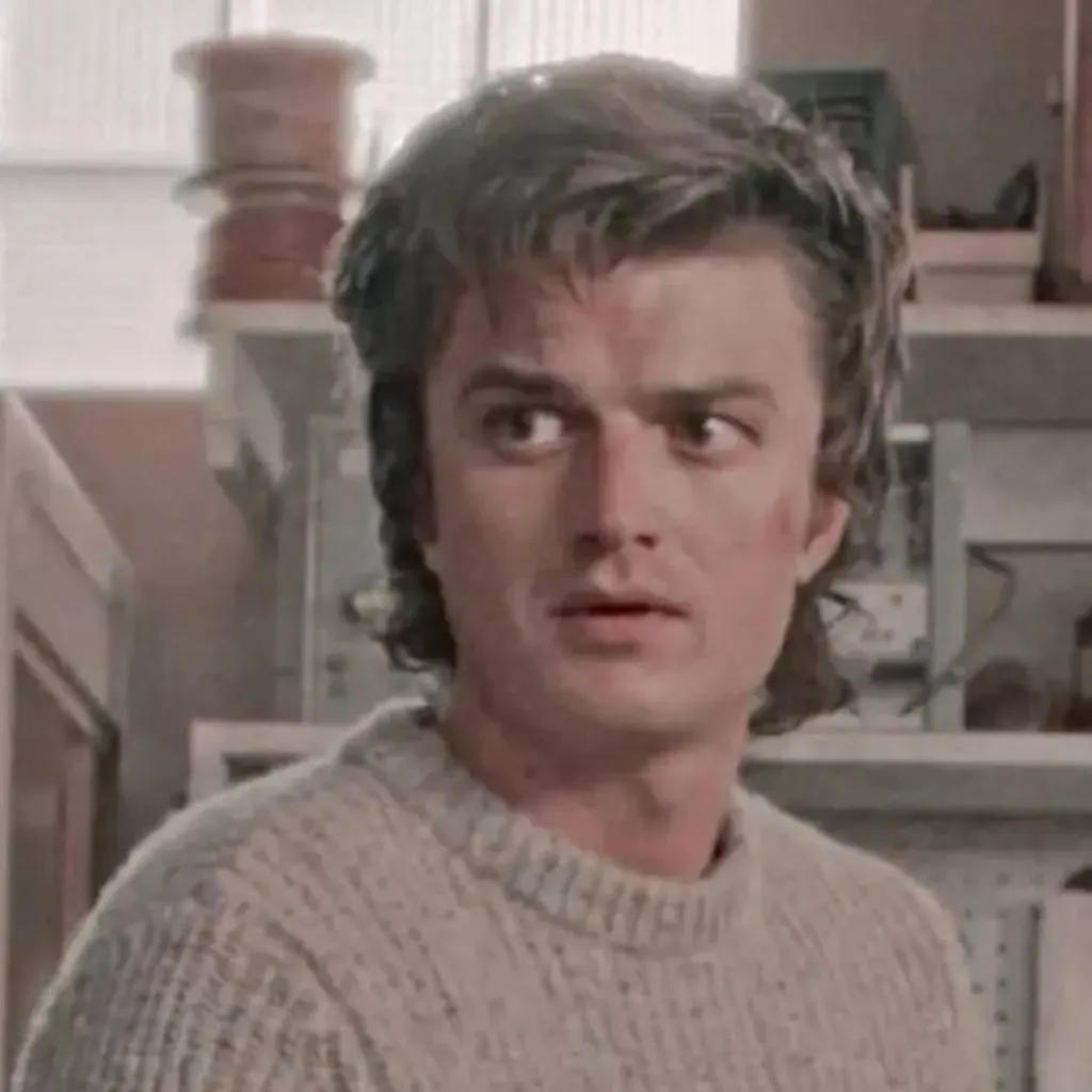 chat with ai character: STEVE HARRINGTON 