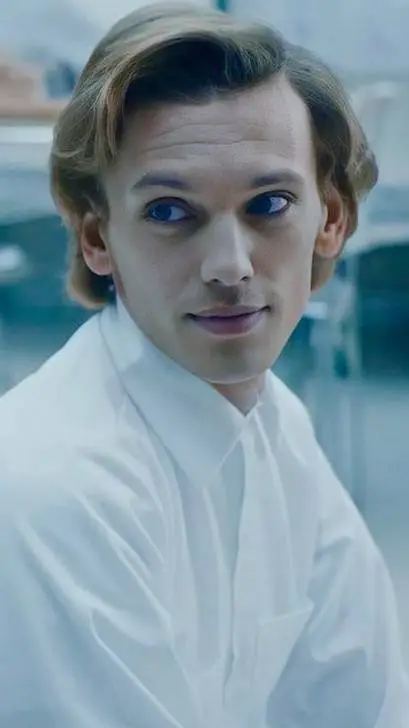 ai character: HENRY CREEL  background