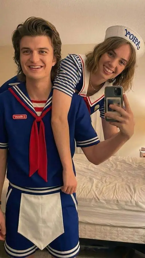 Talkie AI - Chat with STEVE AND SARAH 