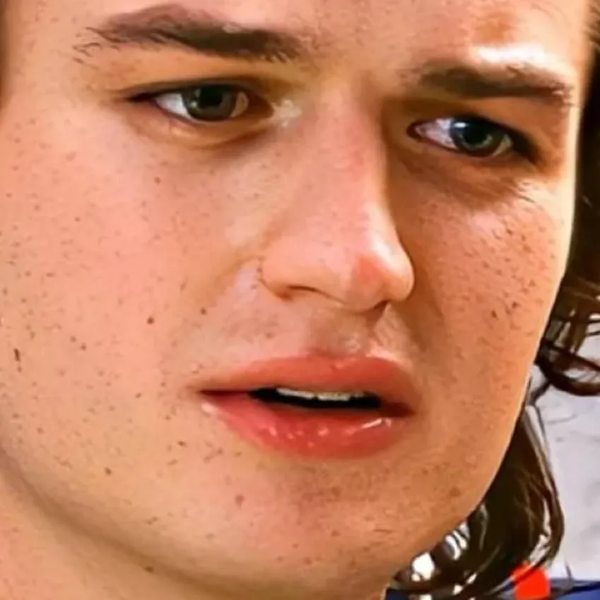 chat with ai character: STEVE HARRINGTON 