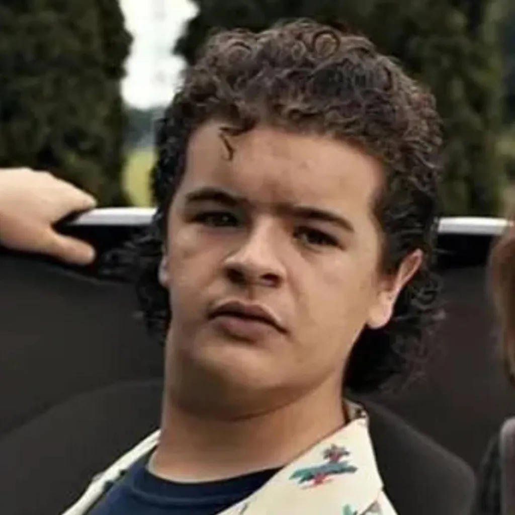 chat with ai character: DUSTIN HENDERSON 